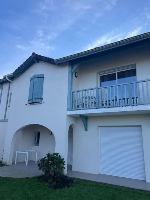 Appartement T3 Lumineux Tres Bien Equipe Avec Balcon Salies-de-Bearn Luaran gambar